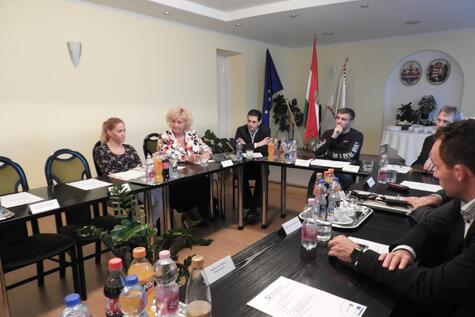 Paktum – Helyi foglalkoztatási együttműködés kialakítása Szirmabesenyő központtal